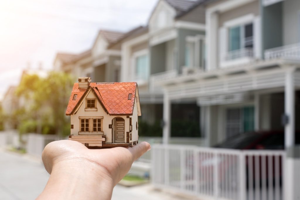 Benefits of Selling an Inherited House for Cash in Bloomfield