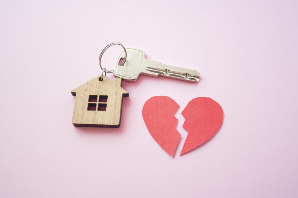 Sell Your House Fast for Cash During a Divorce in Connecticut